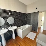בית נופש Grande Maison Hyper Centre *